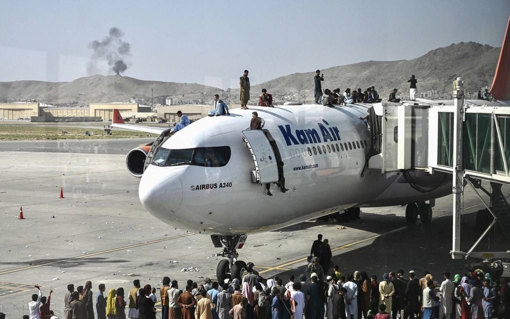 Bizarre flight from unstable Kabul