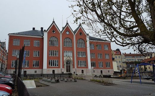Christian school in Visby. Prime Minister Magdalena Andersson held her press conference in front of the building. Photo Mittvisby