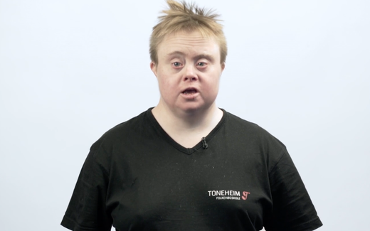 Marte Goksør is an activist. She wants safety for people with Down syndrome in her country. Photo: Still from video on Menneskeverd.no