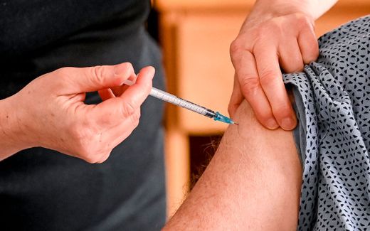 The Belgian government is in favour of mandatory vaccination for health personnel. Photo AFP, Dirk Waem