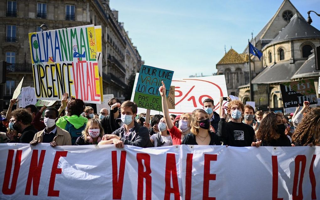 French Christians march for climate  