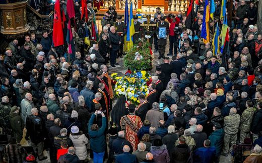 The Orthodox church has a central place in the Ukrainian society. But because of that, it is politicised and controversial. President Zelensky considers a ban on the church that is formally connected to the Patriarchate in Moscow. Photo AFP, Yuriy Dyachyshyn