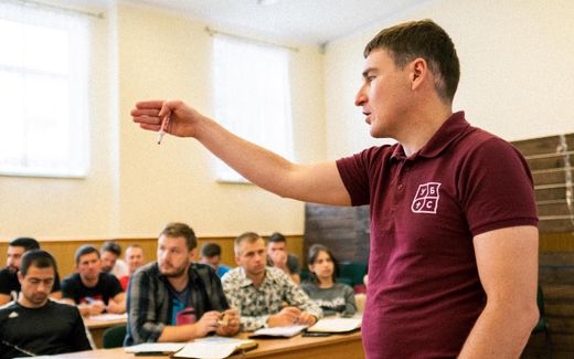 Yaroslav Pyzh in the classroom. Photo Facebook