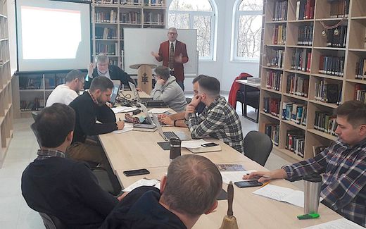 Teaching class at Evangelical Reformed Seminary of Ukraine, Kyiv. Photo Facebook