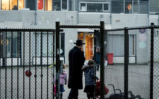 Dutch Jewish school with security measures because of safety concerns. Photo ANP, Robin van Lonkhuijsen