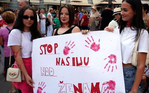 Thousands of people took part in a march in Sarajevo, on August 14, 2023, to show solidarity two days after a woman was murdered by her partner who livestreamed her killing on social media before killing two men and himself. Protesters held up placards emblazoned with messages such as "Stop femicide", "Say no to violence" and "Silence is complicity". Photo AFP, Elvis Barukcic