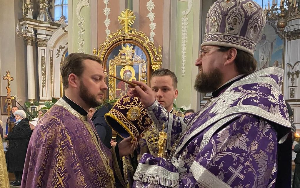 Ukrainian churches switch from Moscow Patriarchate to Kyiv