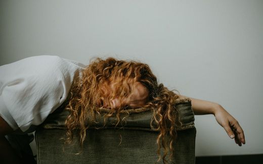 Sleeping adoloscents are often hard to wake up. Sometimes, adulthood won't change that for them. Photo Unsplash, Sinitta Leunen 