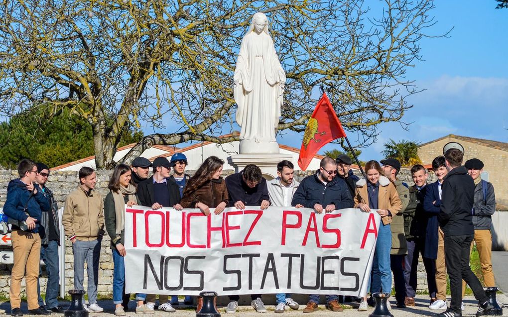French court wants religious Mary statue to be removed 