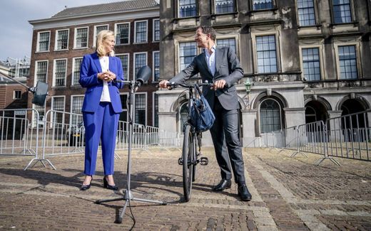 The two main Dutch party leaders together for the press. Five months after the elections, it has become completely silent around the cabinet formation. The coming weeks they have to make progress. Photo ANP, Bart Maat