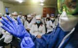 Healthcare students in training. Photo EPA, Dave Mustaine
