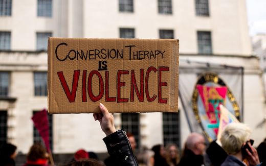 Protest against conversion therapy. Photo Unsplash, Karollyne Videira Hubert