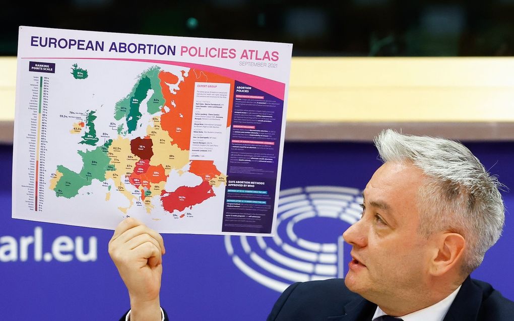 Analysis: Will abortion enter into the treaties after the EP vote?