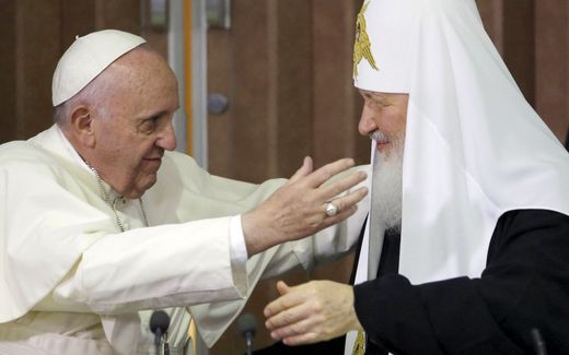 Pope Francis (left) and Patriarch Kirill met in Cuba at their first and only meeting in 2016. Photo AFP, Gregorio Borgia