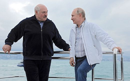 Belarusian president Lukashenko (l.) and Russian president Putin (r.). Photo EPA, Sergei Ilyin