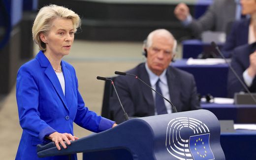 Commission President Von der Leyen speaking in the European Parliament on Wednesday morning, with High Representative Borrell in the background. Photo AFP, Frederick Florin