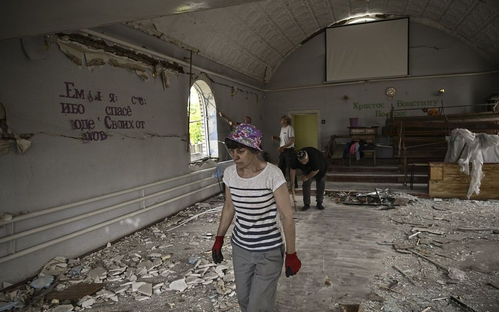 Russian officials and soldiers harass churches in Ukraine  