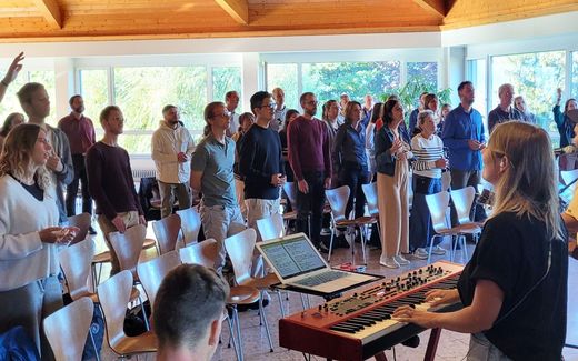 Students of the HET-Pro in Vaud sing together. They can choose to do an assignment in which they compose their own psalm. Photo HET-PRO Haute École de Théologie