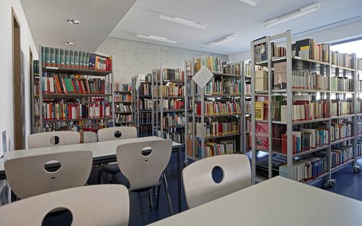 School library. Photo EPA, Ronald Wittek