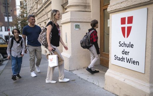School in Wien. Photo AFP, Joe Klamar