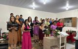 Worship of an international Evangelical church in Portugal. Photo International Evangelical Church of the Algarve