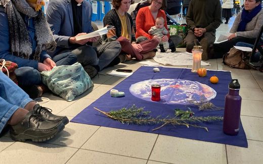 Christians gather at the Dutch Schiphol Airport where they pray together for the climate. Photo Facebook, Christian Climate Action Nederland
