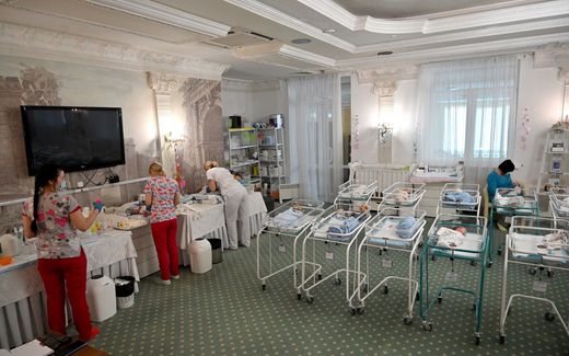Ukrainian hotel for babies born from surrogacy. Photo AFP, Sergei Supinsky 