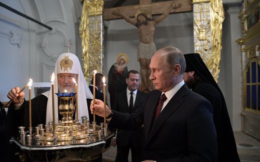 Russian President Vladimir Putin (r.) and Russian Orthodox Patriarch Kirill of Moscow and All Russia (l.). Photo EPA, Alexey Nikolsky 