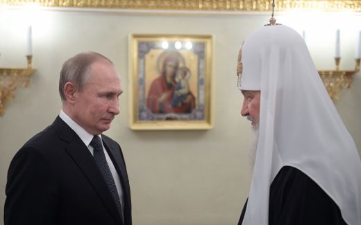 Russian President Vladimir Putin (l.) and Patriarch of Moscow and All Russia Kirill (r.). Photo EPA, Alexei Druzhinin 

