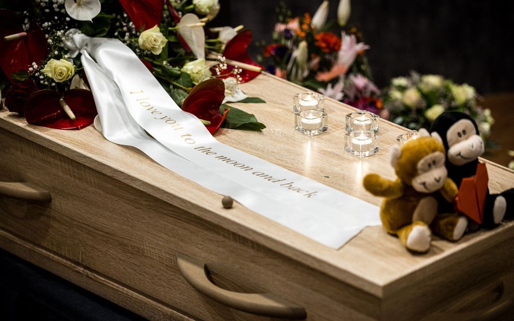 Report: The Netherlands should criminalise desecration of deceased bodies 