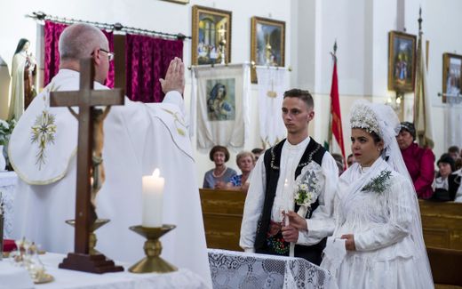 Traditional Hungarian wedding. Photo EPA, Peter Komka