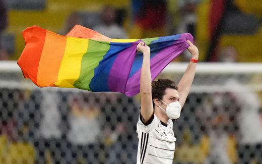 The Hungarian legislation about paedophilia became an issue during the soccer match with Germany, on June 23rd. A protester entered the field in the stadium in Munich with a rainbow flag. Photo EPA, Matthias Schrader
