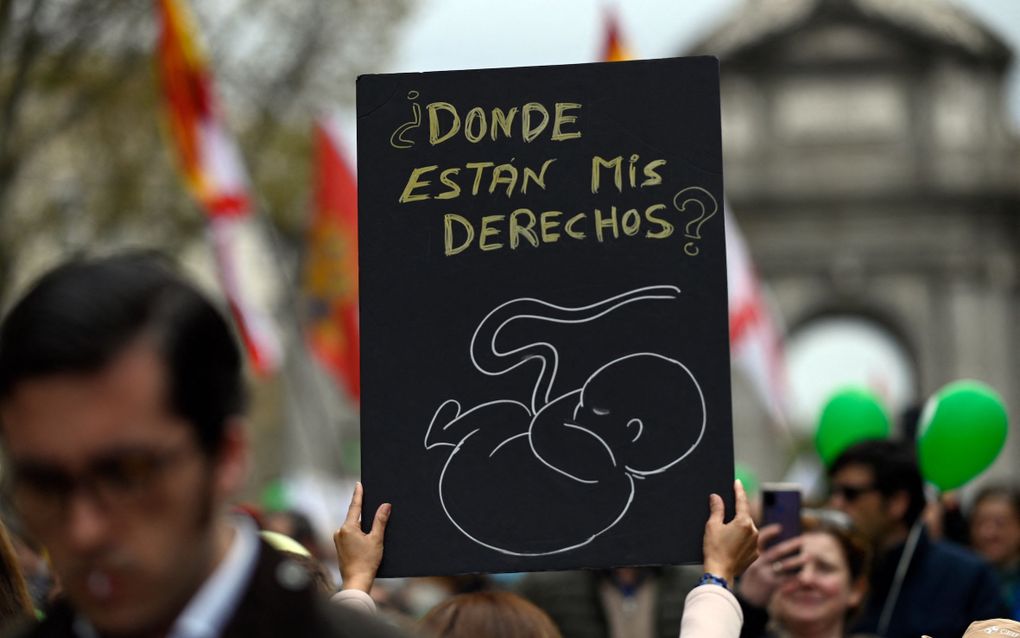 Spanish government presents new abortion bill to Parliament