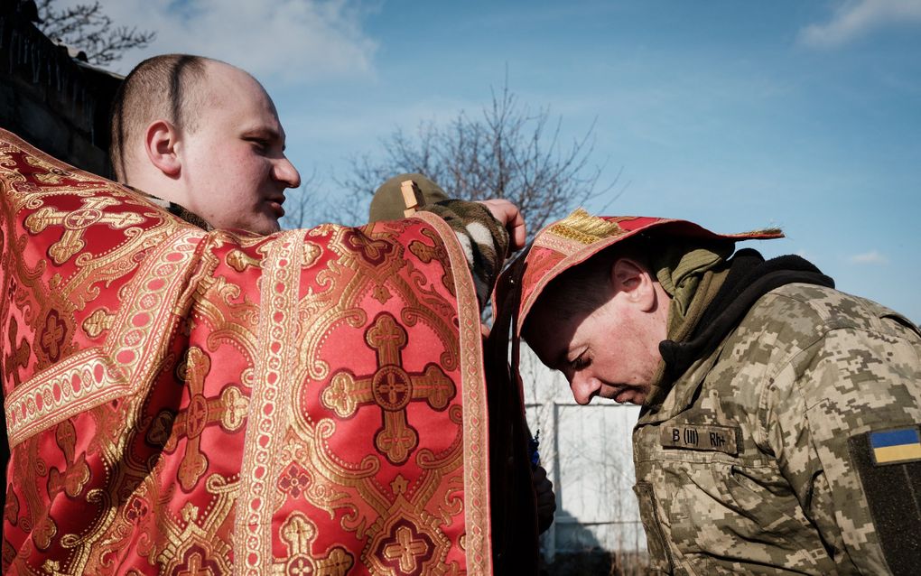 Ukrainian army tries to block largest church from delivering chaplains because of “Moscow link” 