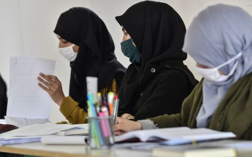 Muslim students in France. Photo AFP, Philippe Desmazes