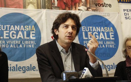 Marco Cappato, treasurer of the Luca Coscioni Association, during a press conference in 2015. In 2017, Cappato helped terminally ill person commit assisted suicide in Switzerland. photo EPA, Giuseppe Lami