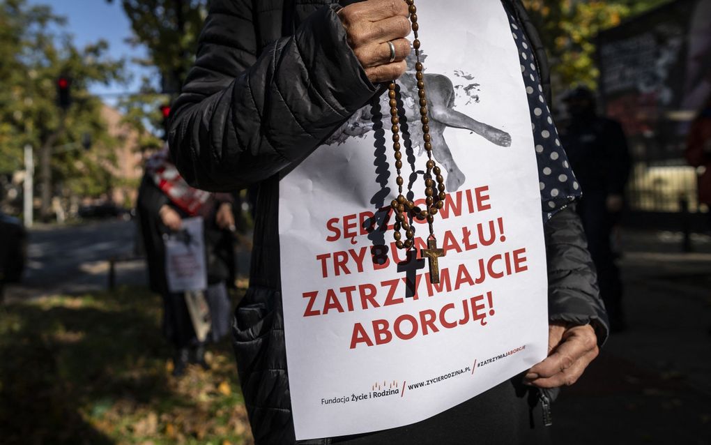 New Polish government gets headwinds in liberalising abortion