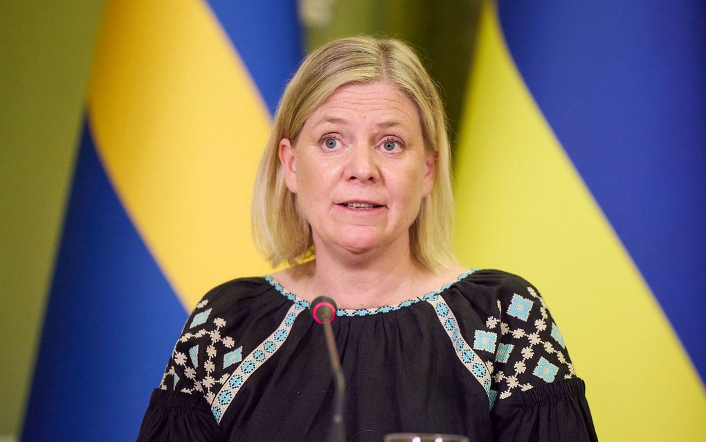 Swedish Prime Minister considers returning to church 