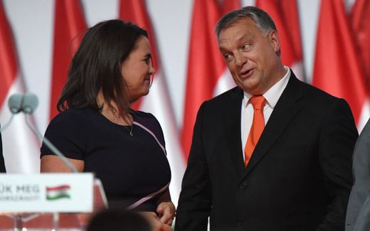 Prime Minister Viktor Orban and Minister for Family Affairs Katalin Novak (l.), during a party congress at the Hungexpo fair center in Budapest on November 12, 2017. Photo AFP, Attila Kisbenedek