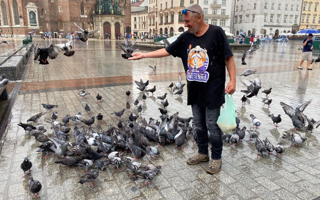 Surviving brutal life on Krakow’s square