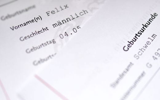 German birth certificate. Photo EPA, Sascha Steinbach