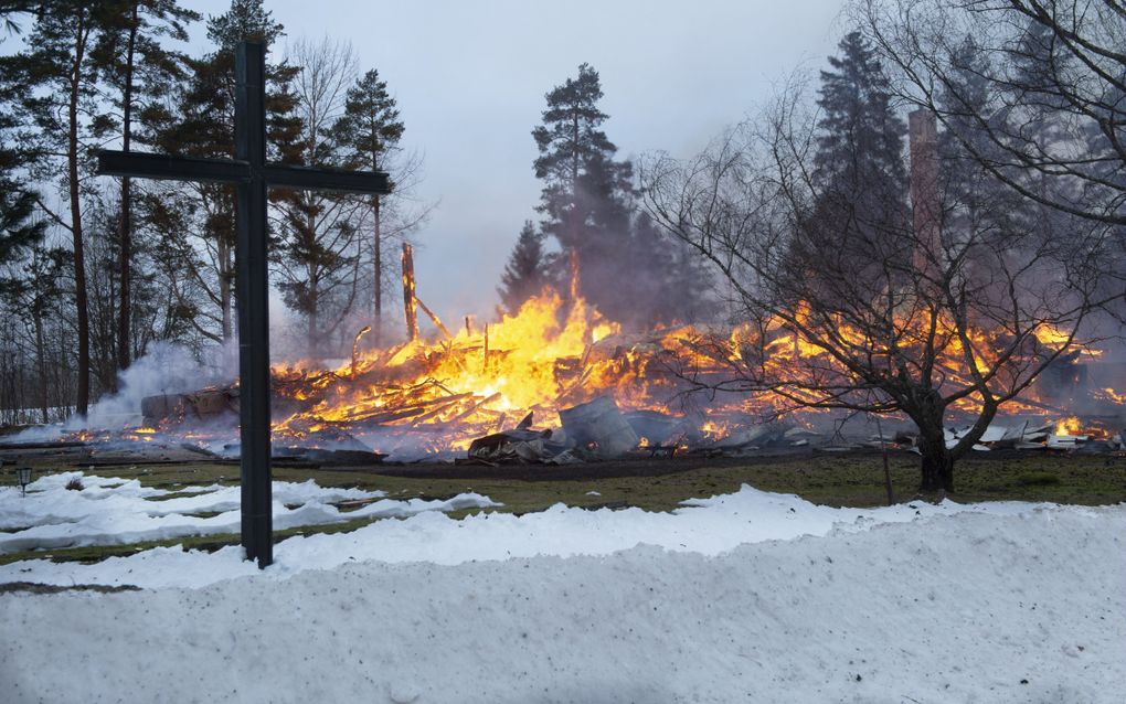 Finnish church burns down during Christmas service  