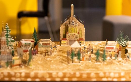 Tin model of a Christmas market. Photo Bibelmuseum Bayern, Valeska Rehm