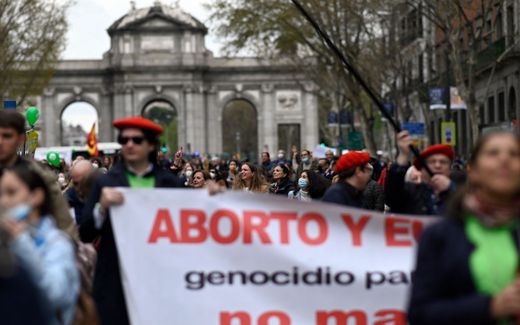 Demonstrators take part in the anti-abortion march in Madrid. Photo AFP, Oscar del Pozo