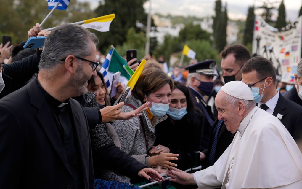 Pope Francis apologises in Greece to Orthodox  