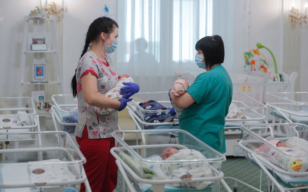 Outcry in Italy over parents who left child of a surrogate mother in Ukraine
