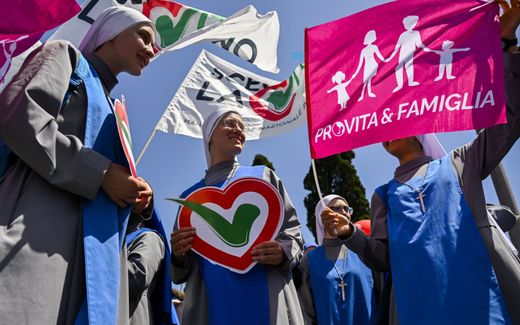 Nuns take part in a march organized by Italian Pro-Life anti-abortion movements. Photo AFP, Alberto Pizzoli