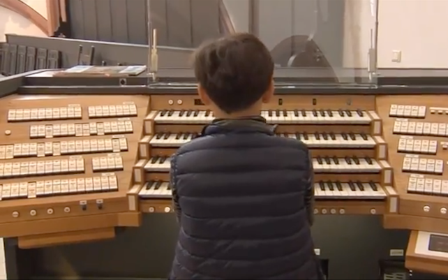 Bavarian church tries to make organ popular again  