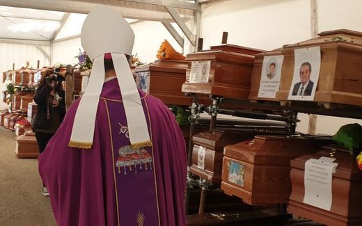 The Catholic church in Palermo makes an alarm about the coffins that cannot be buried. Photo Archdiocese of Palermo