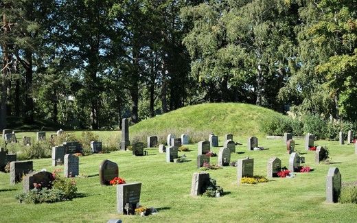 Slagen burial ground. Photo Kirken.no
